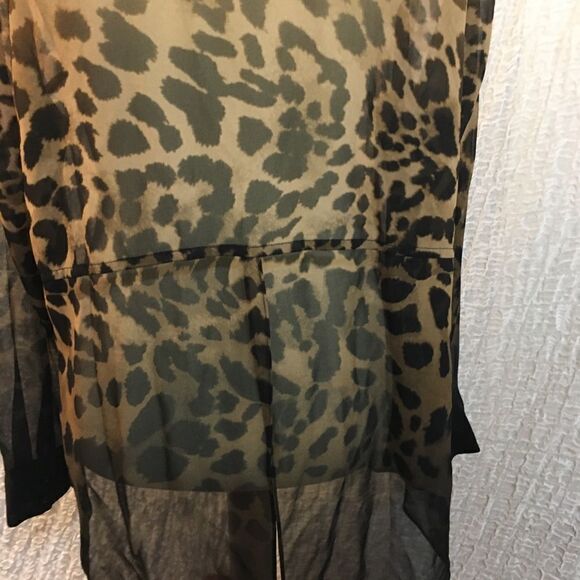 Lane Bryant NWT Animal Print Button Down Blouse Size 14/16 - Picture 8 of 10